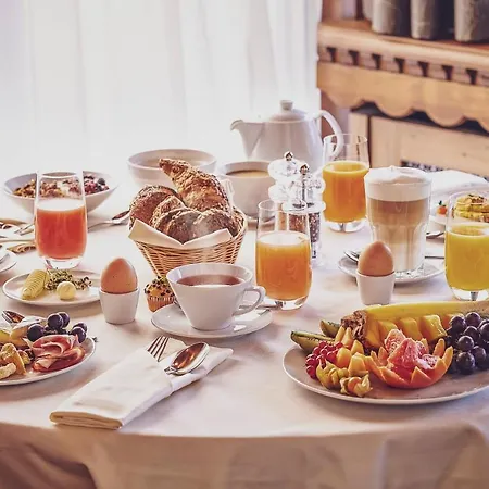 Hotell Waldhuus 4*