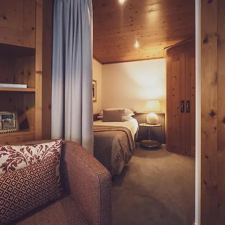 Waldhuus 4* دافوس